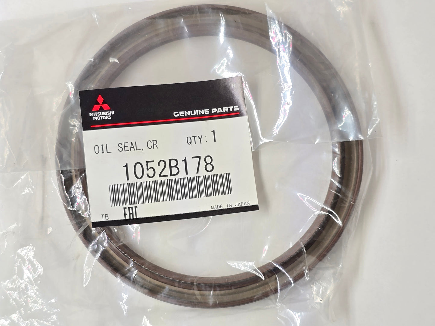 Mitsubishi Rear Main Crankshaft Seal V6 3.0/3.5/3.8L